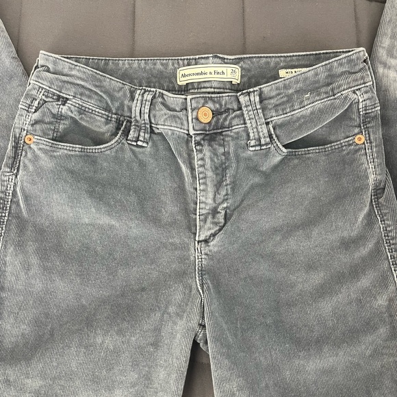 Abercrombie & Fitch Mid Rise Skinny Jeans - Picture 2 of 4
